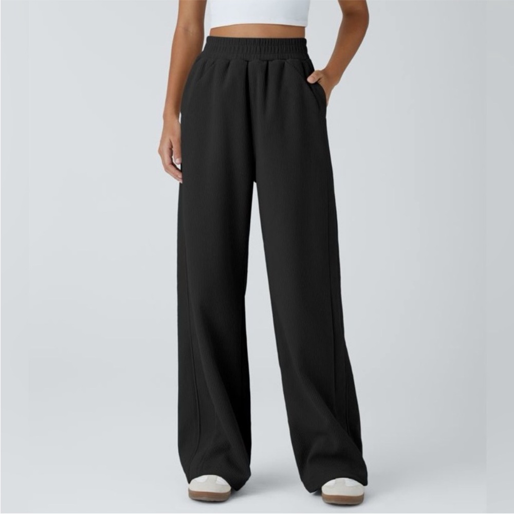 Halara Wide Leg Palazzo Trousers Black High Rise Elastic Waist Pleated Small NWT